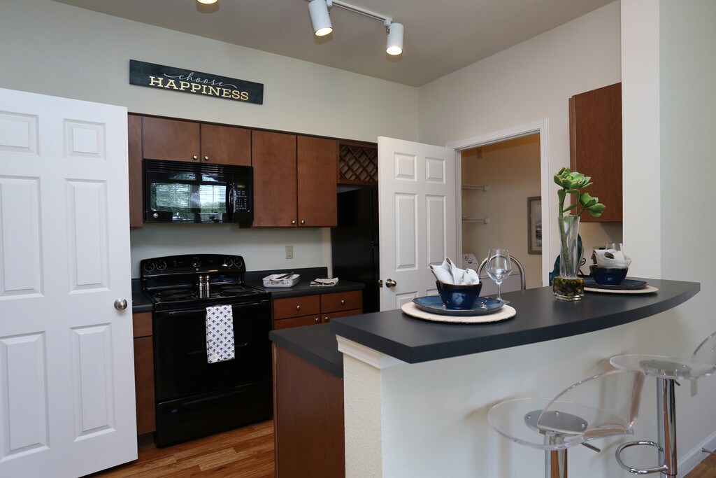 Stoneleigh on Major Apartments in Beaumont, TX