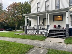 816 N Sheridan St, Unit 1302 5th st near garage in Bay City, MI - Building Photo - Building Photo