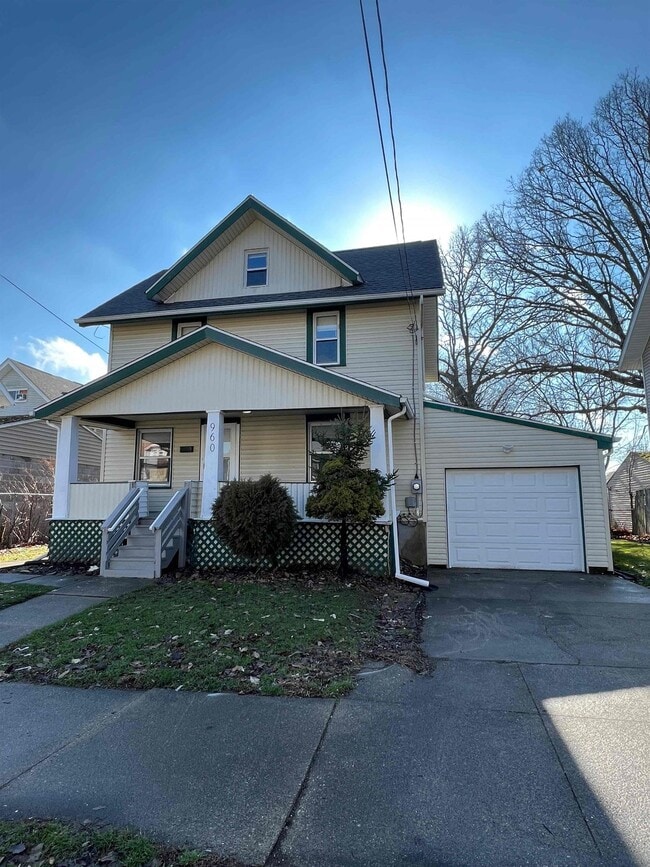 property at 960 Lawton St