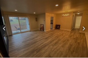 339 Homeland Southway in Baltimore, MD - Building Photo