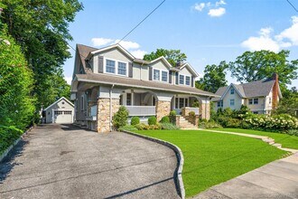 6 Summit Ave in Larchmont, NY - Building Photo - Building Photo