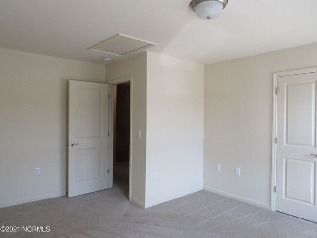 423 Sullivan Loop Rd in Midway Park, NC - Building Photo - Building Photo