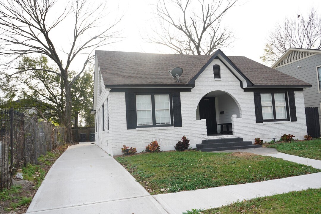 2516 Isabella St in Houston, TX - Building Photo