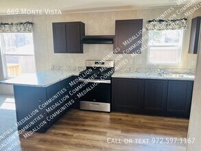 669 Monte Vista Rd in Candler, NC - Building Photo - Building Photo