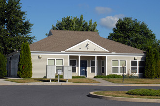 Cedarfield Apartments in Gettysburg, PA - Building Photo - Building Photo