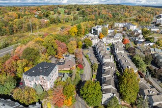 21 Seir Hill Rd in Norwalk, CT - Building Photo - Building Photo