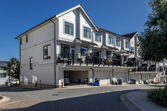 17557 100 Av in Surrey, BC - Building Photo - Building Photo