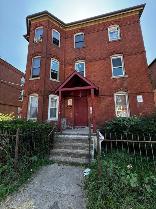 47 Seyms St in Hartford, CT - Building Photo