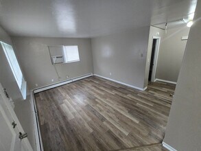 1456 Lebanon St-Unit -1456-B in Toledo, OH - Building Photo - Building Photo