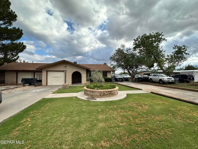 property at 815 Del Mar Dr
