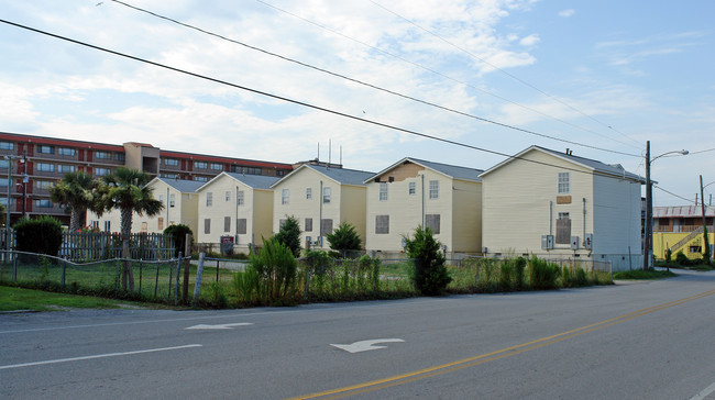 217 N Carolina Beach Ave in Carolina Beach, NC - Building Photo - Building Photo