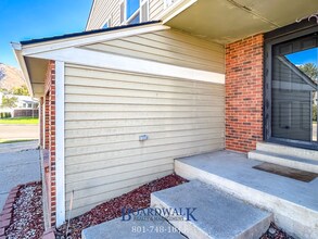 1252 Cedar Ridge Rd in Sandy, UT - Building Photo - Building Photo