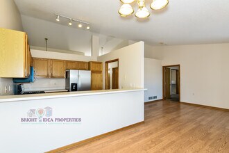 2737 Douglas Dr N in Crystal, MN - Building Photo - Building Photo