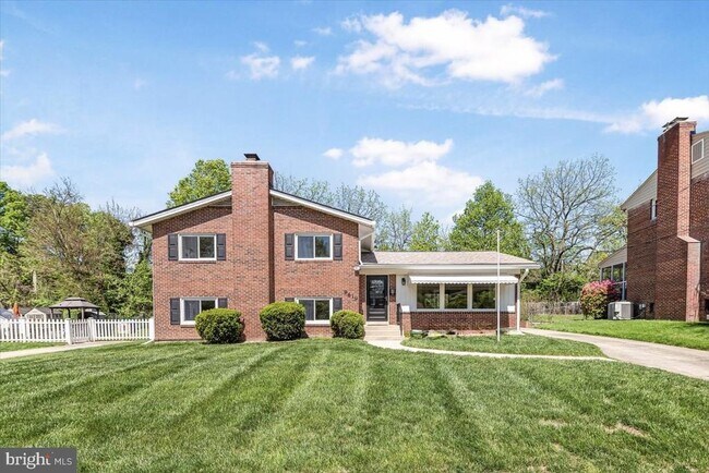 property at 9619 Singleton Dr
