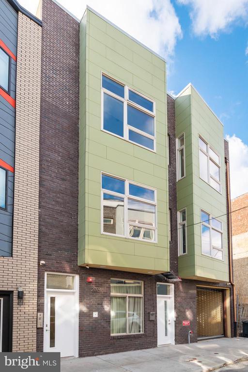 property at 2024 E Fletcher St