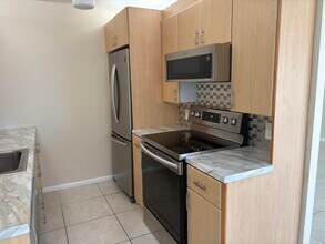 3038 Exeter C in Boca Raton, FL - Building Photo - Building Photo