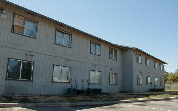 Diamond Cove Townhomes in Stockton, CA - Building Photo