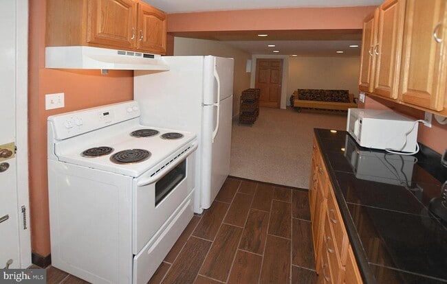 113 E Taylor Run Pkwy in Alexandria, VA - Building Photo - Building Photo