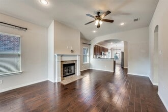 3805 Weatherstone Dr in Fort Worth, TX - Foto de edificio - Building Photo