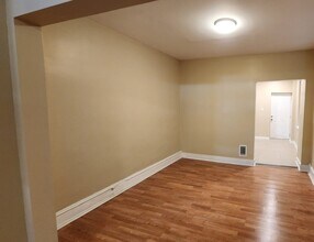 7236 Paschall Ave in Philadelphia, PA - Building Photo - Building Photo