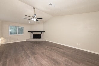 5178 Scarbrough Ln in Stone Mountain, GA - Building Photo - Building Photo