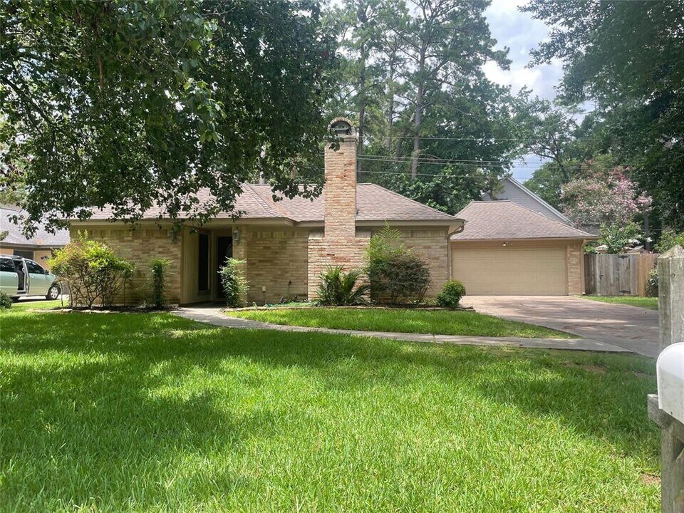 15206 Carols Way Dr in Houston, TX - Building Photo