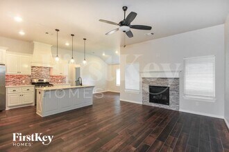 9212 NW 91st St in Yukon, OK - Foto de edificio - Building Photo