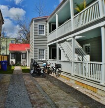 15 Sires St in Charleston, SC - Building Photo - Building Photo