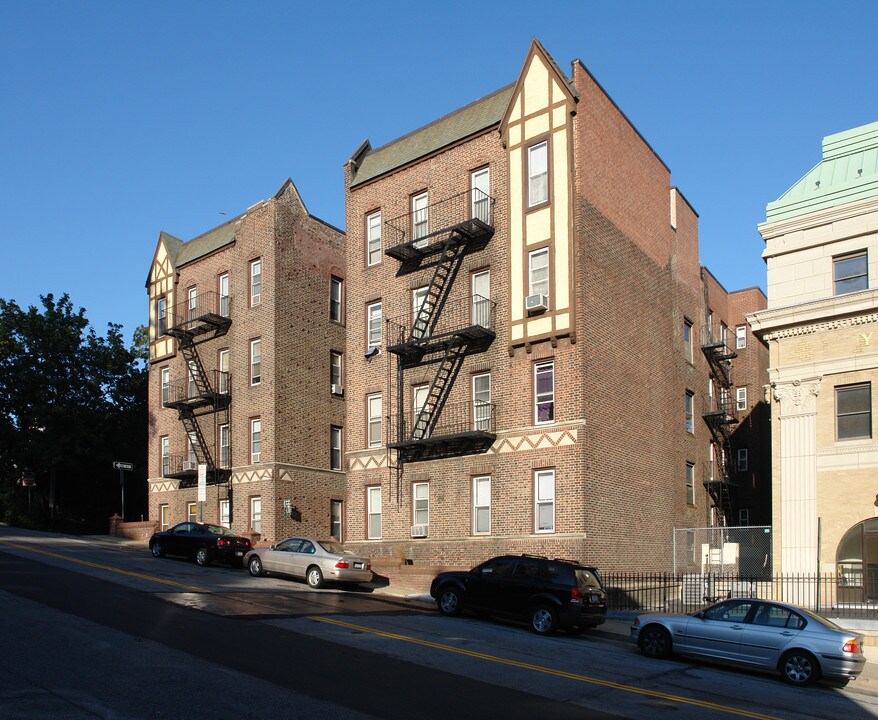 133 Sagamore Rd in Tuckahoe, NY - Building Photo