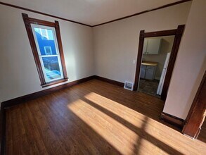 523-525 Bay St in Chippewa Falls, WI - Building Photo - Building Photo