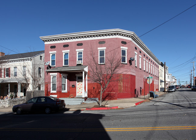 702 W Washington St in Hagerstown, MD - Building Photo - Building Photo