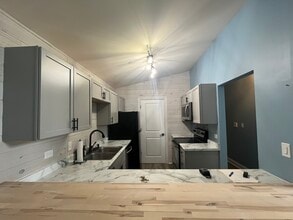 1371 Cunat Ct in Lake In The Hills, IL - Building Photo - Building Photo