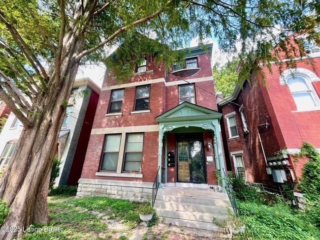 property at 1218 S Brook St