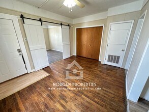 820 W Howard St in Muncie, IN - Foto de edificio - Building Photo