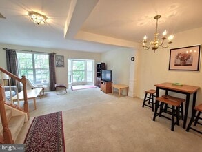 1037 Lexus Way in Herndon, VA - Building Photo - Building Photo