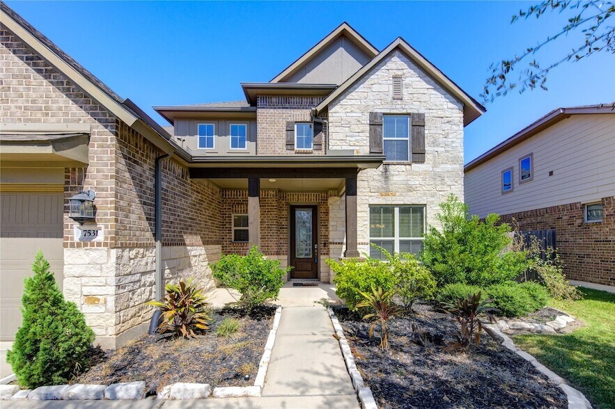 7531 Irby Cobb Blvd in Richmond, TX - Building Photo