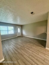 4645 Praver Dr N in Jacksonville, FL - Building Photo - Building Photo