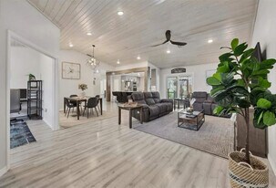 287 Harvard Rd, Unit SI ID1384081P in Venice, FL - Building Photo