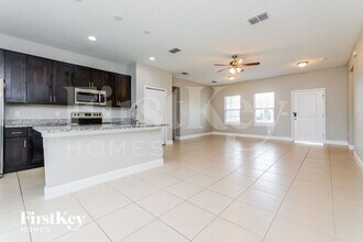418 Churchill Ct in Poinciana, FL - Building Photo - Building Photo