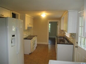 8 Ridgecrest W in Scarsdale, NY - Building Photo - Building Photo