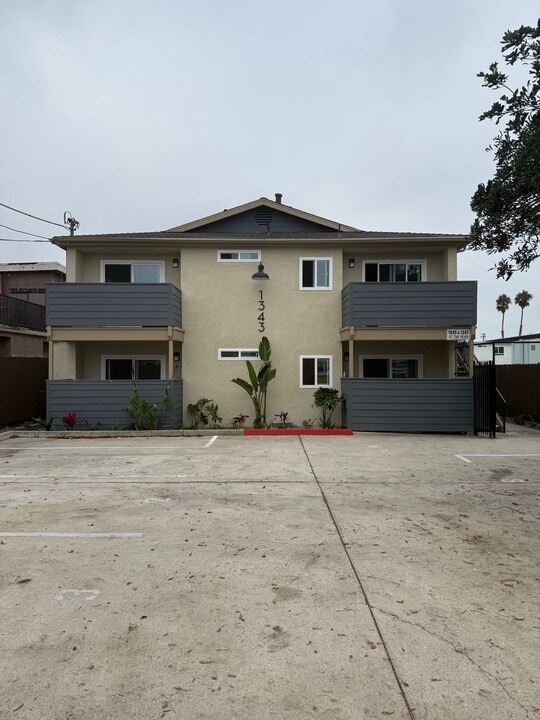 1343-47 Grove Ave in Imperial Beach, CA - Building Photo