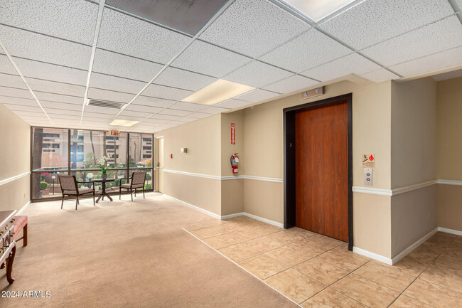 4141 N 31st St-Unit -222 in Phoenix, AZ - Foto de edificio - Building Photo