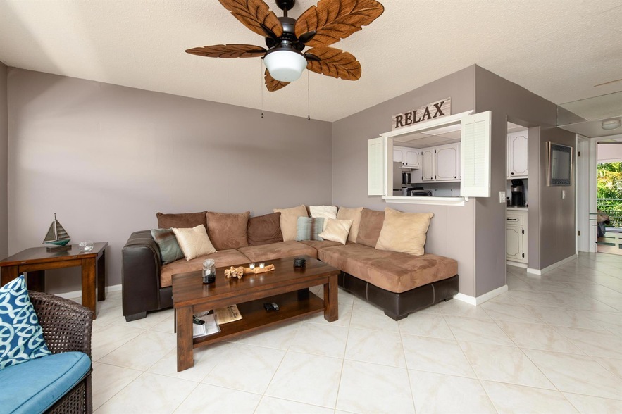 151 Berkshire G, Unit 1510 in West Palm Beach, FL - Building Photo