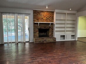 274 Larry Dr in Duncanville, TX - Building Photo - Building Photo