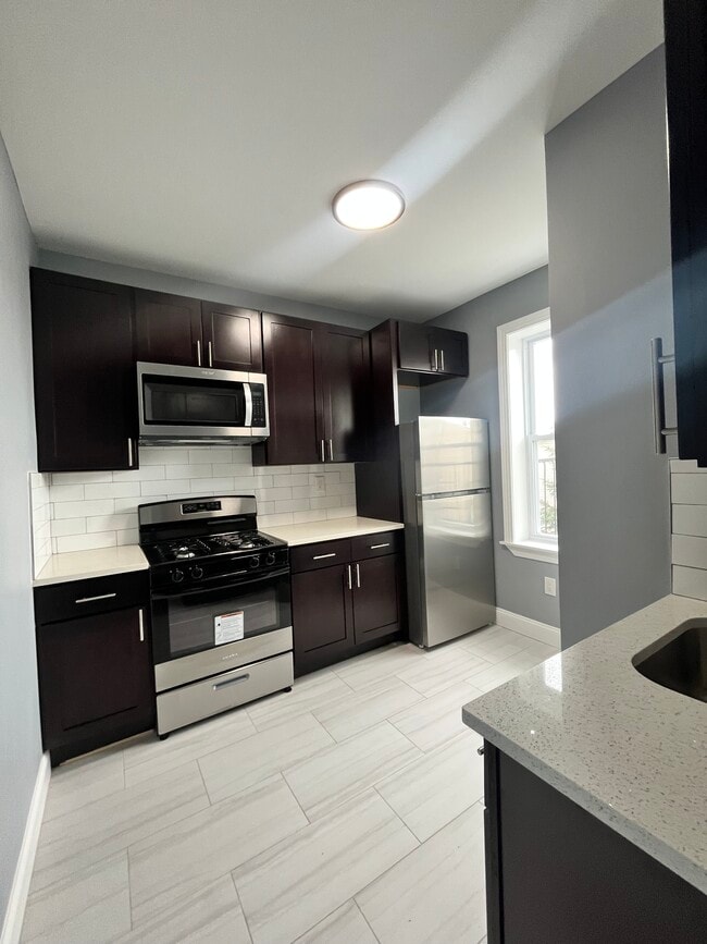 36 W 29th St in Bayonne, NJ - Building Photo - Building Photo