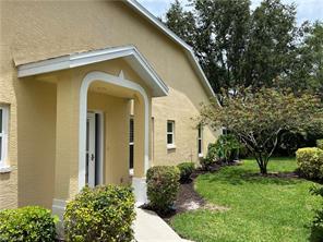 5708 Greenwood Cir in Naples, FL - Foto de edificio - Building Photo