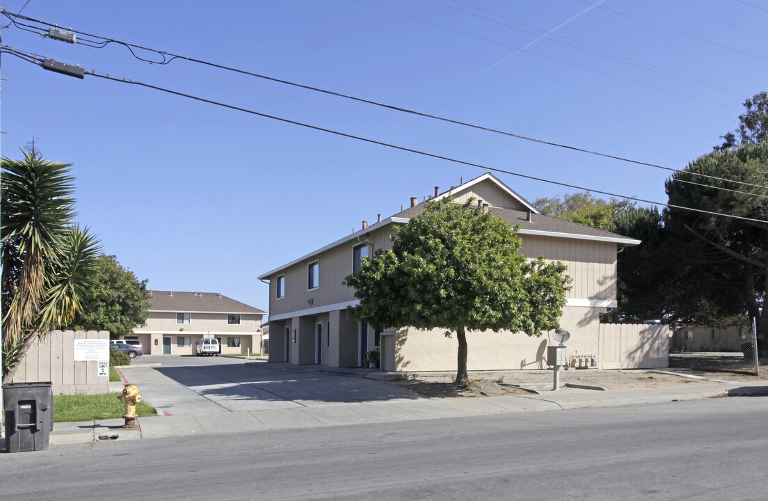 775 Elkington Ave in Salinas, CA - Foto de edificio