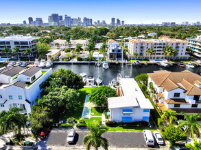 87 Isle Of Venice Dr in Fort Lauderdale, FL - Foto de edificio - Primary Photo