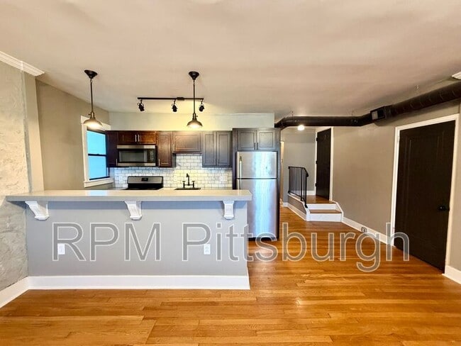 property at 5612 Beacon St