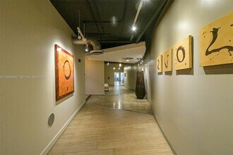 10 SW South River Dr in Miami, FL - Building Photo - Building Photo